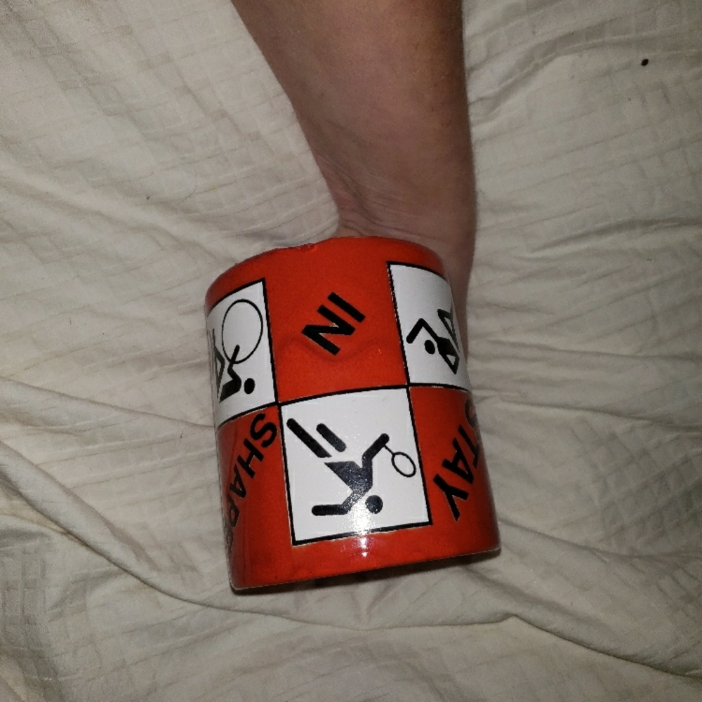 Red Geometric Design Mug - Picture 2 of 7
